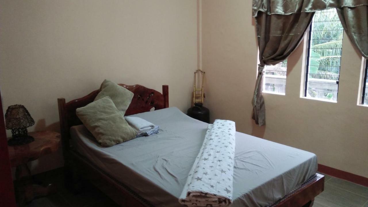 Anvel Homestay Basco Exterior photo