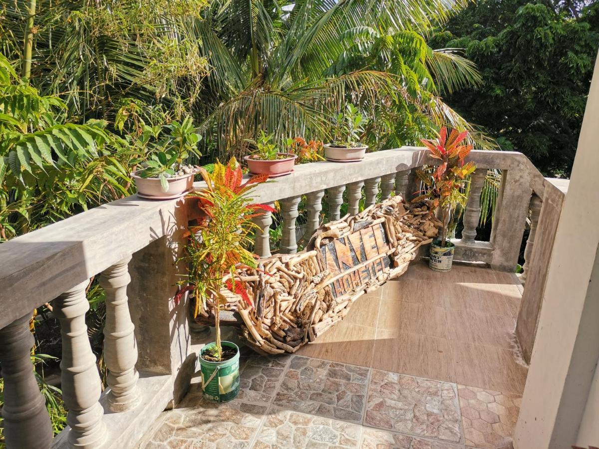 Anvel Homestay Basco Exterior photo